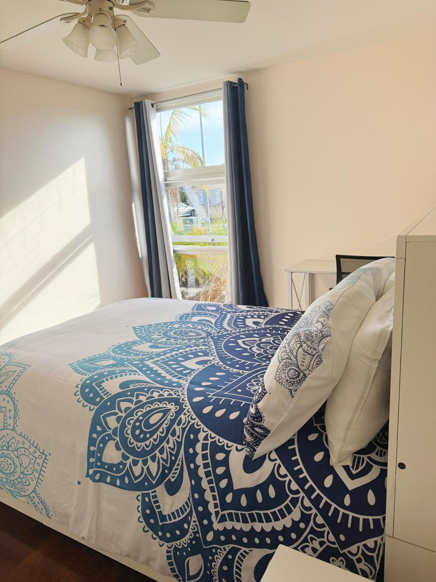 Canyon View 2Br Near Beach Balcony Retreat W Parking * San Diego